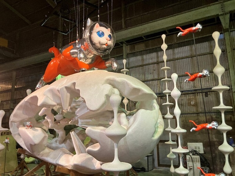 妄想」爆発 宇宙猫の大冒険 6作家とコラボ 大阪でヤノベケンジ展