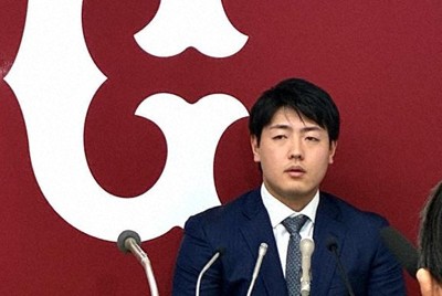 米大リーグ挑戦を表明する巨人の岡本和真選手＝東京都千代田区で2025年10月22日、牧野大輔撮影