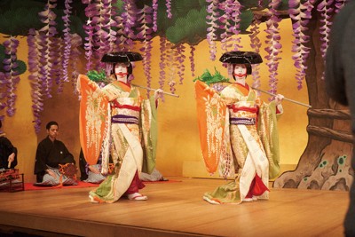 「国宝」の一場面＝©吉田修一/朝日新聞出版　©2025映画「国宝」製作委員会