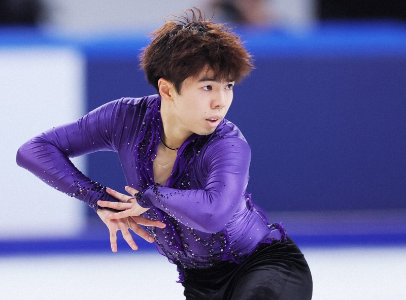 佐藤駿が首位発進 山本草太4位 GP中国杯・男子SP [写真特集6/31