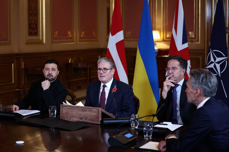 ウクライナ支援国連合、長射程兵器の供与継続へ 具体策は「議論中