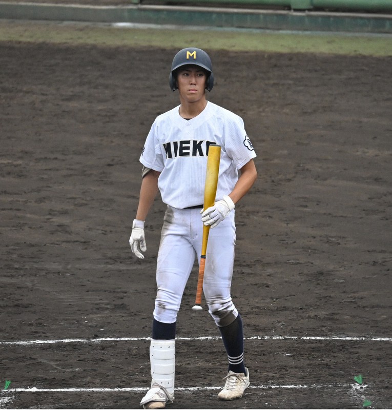 誕生日に勝ち越し打 三重の1年生4番「優勝したい」 秋季高校野球
