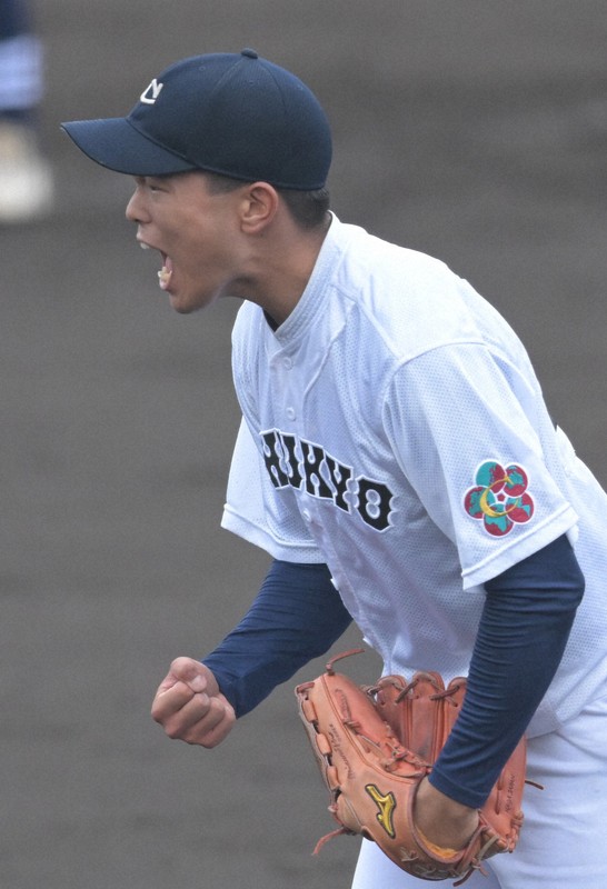 中京大中京が決勝へ、大垣日大破る 高校野球秋季東海大会 [写真特集1