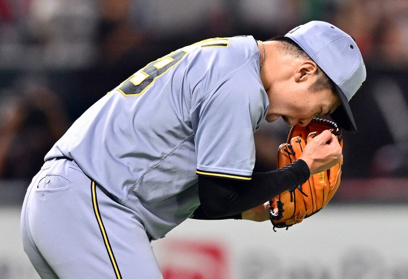 日本シリーズ第1戦 阪神が佐藤輝明の逆転打でソフトバンクを降す [写真