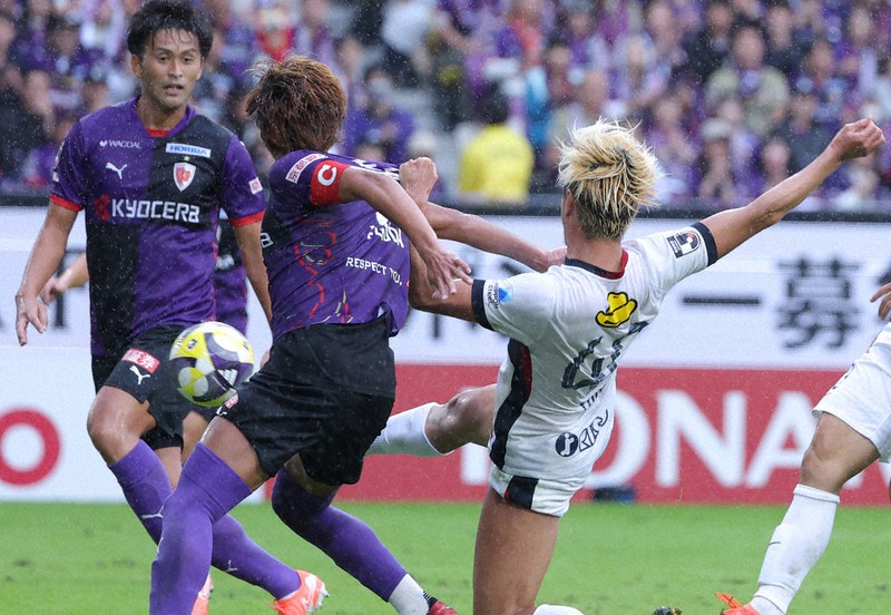 サッカー：サッカー J1 京都1－1鹿島 鹿島、泥臭くドロー 残り30秒