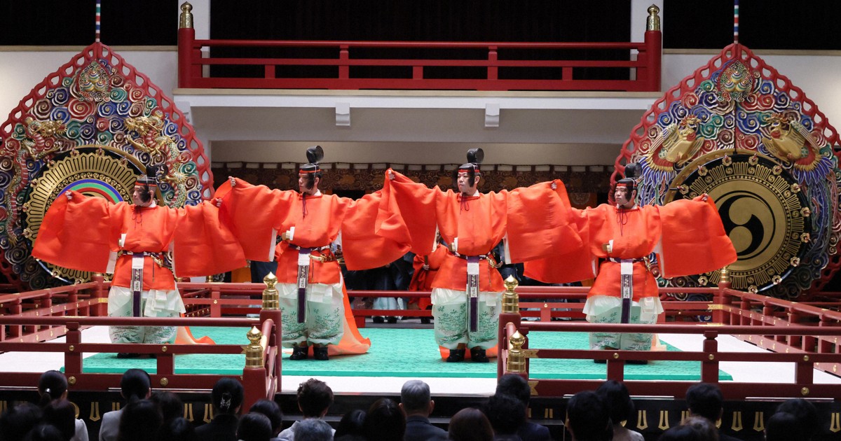 天皇陛下と愛子さまが秋季雅楽演奏会をご鑑賞 [写真特集3/4] | 毎日新聞
