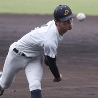 英明が7－2で阿南光を破る 高校野球秋季四国大会決勝 [写真特集2/18