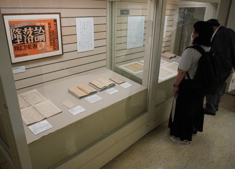 Topics：没後70年 横浜で坂口安吾展 戦後混乱期「時代の寵児