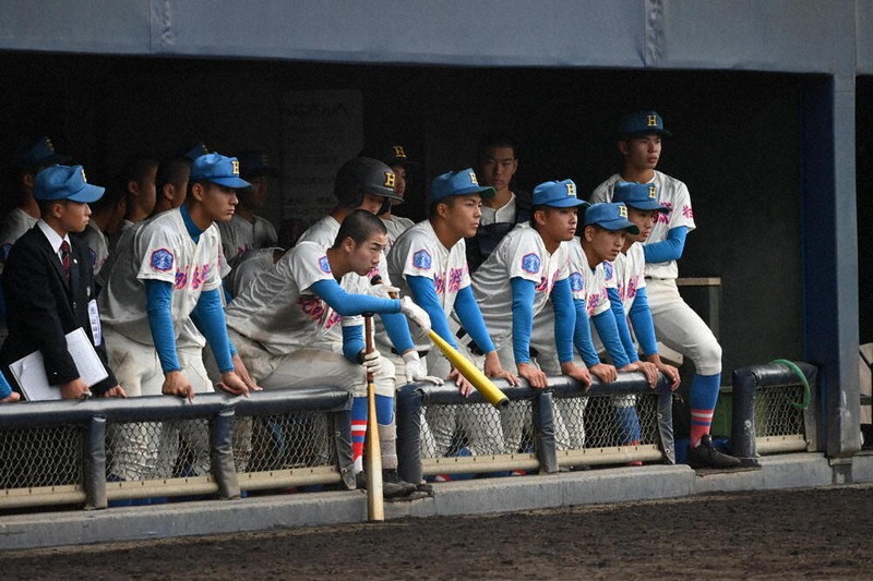 秋季高校野球：関東大会 花咲徳栄 初Vならず 13年ぶりの準優勝 ／埼玉