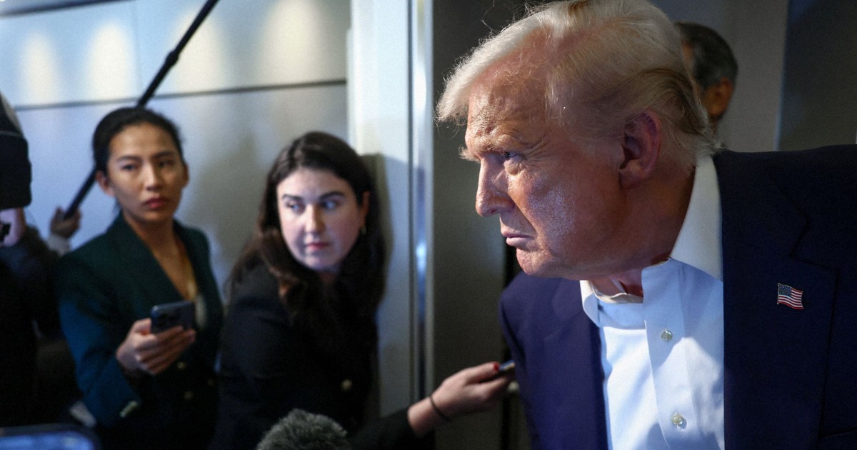 トランプ氏、日本で「素晴らしい友情」発表に意欲 機内で記者団に