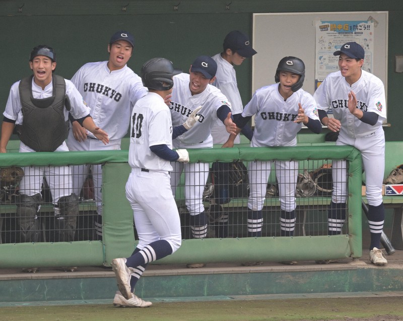 中京大中京が5年ぶりに優勝 三重破る 高校野球秋季東海大会 | 毎日新聞