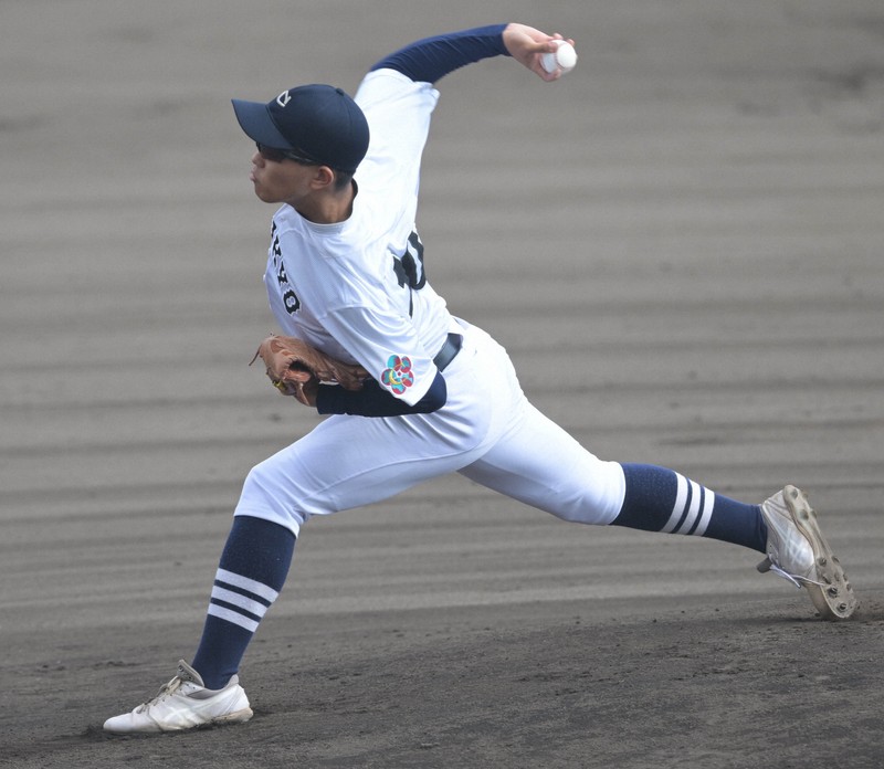 中京大中京、背番号10の右腕・大須賀が好投 秋季高校野球東海 | 毎日新聞