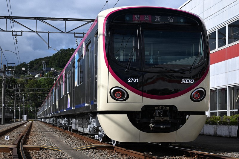 京王電鉄新型車両「2000系」 報道公開 [写真特集9/15] | 毎日新聞