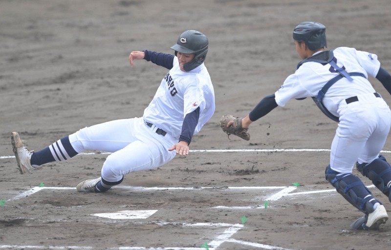 秋季東海地区高校野球決勝】 三重－中京大中京 [写真特集10/13] | 毎日新聞