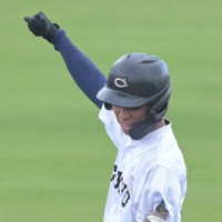 秋季東海地区高校野球決勝】 三重－中京大中京 [写真特集10/13] | 毎日新聞