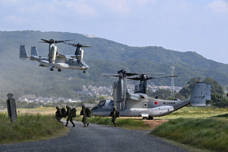 佐世保でオスプレイ訓練 「水陸機動団」輸送担う 南西シフト ／長崎