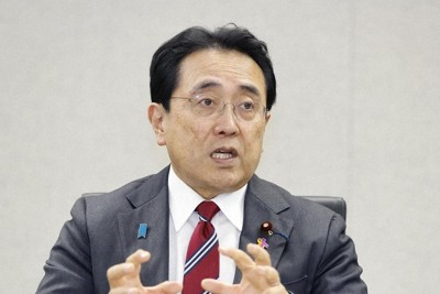 赤沢亮正氏