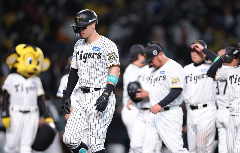 プロ野球日本シリーズ第3戦 ソフトバンクが制し2勝1敗 [写真特集1/27