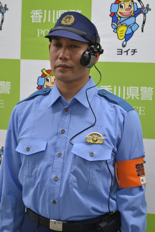 装着型カメラで雑踏警備 ハロウィーンから試験運用 香川県警 | 毎日新聞