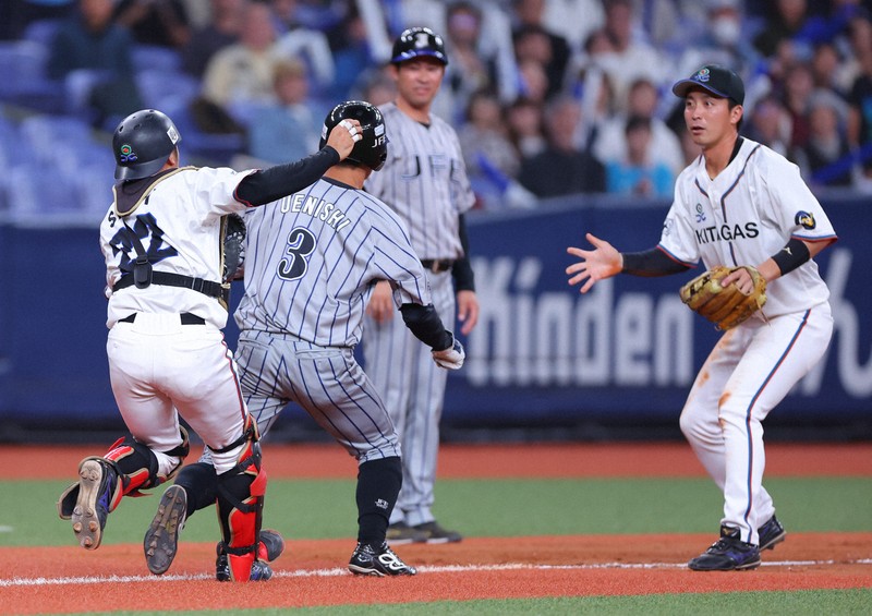 北海道ガスが珍しい「トリプルプレー」完成 社会人野球日本選手権