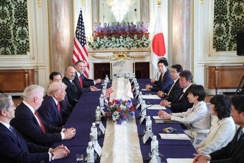 毎小ニュース：政治 トランプ大統領が来日 高市総理と会談 | 毎日新聞