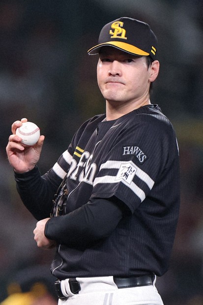 現ソフトバンク 有原 航平 選手アイシング用上着 ソフトバンク・有原航平 カード頭の自覚を持って「やらないといけない