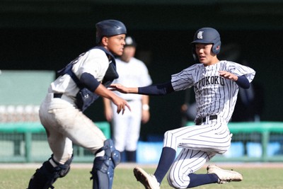 九州高校野球：九国大付、競り勝つ 神村学園の反撃を断つ 長崎日大と