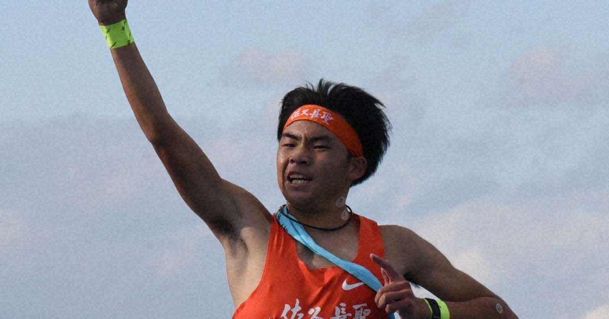 佐久長聖が優勝　都大路出場へ　高校駅伝・長野男子