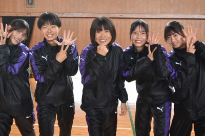 【高知】山田　37年連続37回目＝高知市のINOUE・東部スポーツパークで2025年11月2日午後1時11分、行方一男撮影