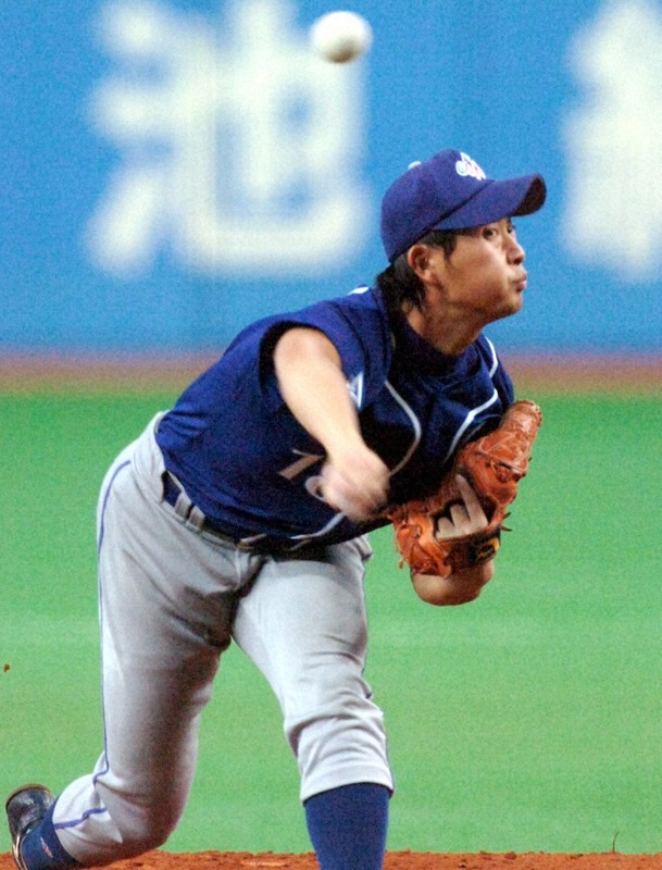 4日始球式はオリックス・岸田監督 第32回敢闘賞投手 日本選手権 | 毎日新聞
