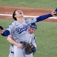 山本由伸投手、試合を締める ドジャースがワールドシリーズ連覇 [写真