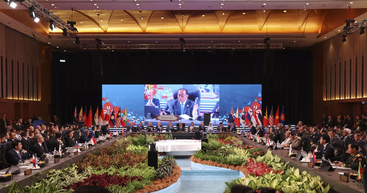 ASEAN defense forum chair calls for closer ties to deal with challenges
