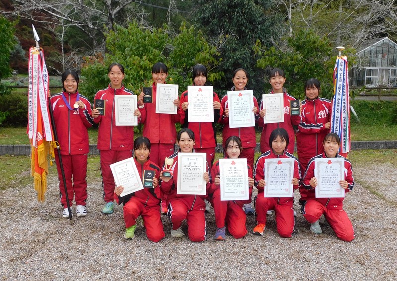 【岐阜】美濃加茂　6年連続6回目＝岐阜県山県市で2025年11月2日午後3時30分、安達一正撮影