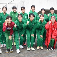 【福岡】筑紫女学園　4年連続30回目＝福岡県嘉麻市上西郷の嘉穂総合運動公園で2025年11月2日午前11時57分、井土映美撮影