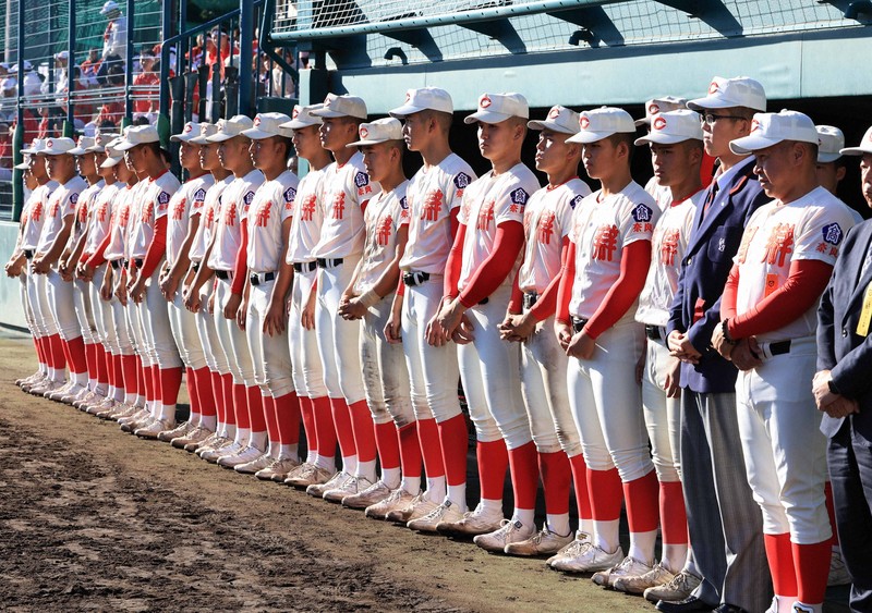 神戸国際大付が智弁学園に勝利 高校野球秋季近畿大会決勝 [写真特集14