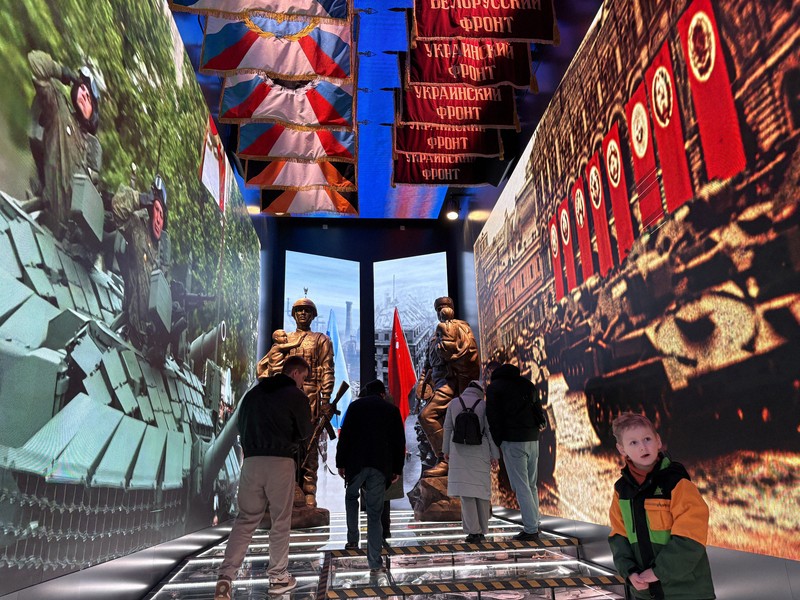 ロシア人は「うんざりしている」？長期化する戦争、市民の胸の内