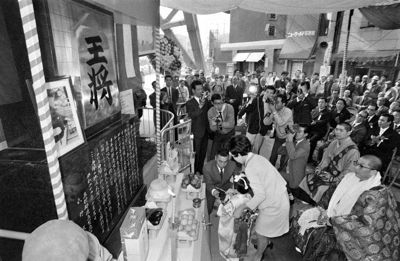 れとろ探訪：王将碑 ／大阪 | 毎日新聞