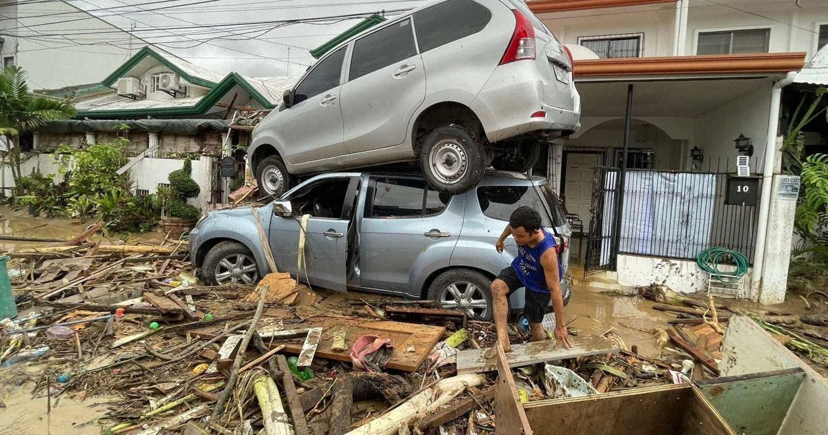 ₱5000フィリピン 中国の「海上民兵」か、船団に妨害されたフィリピン漁船の3人負傷