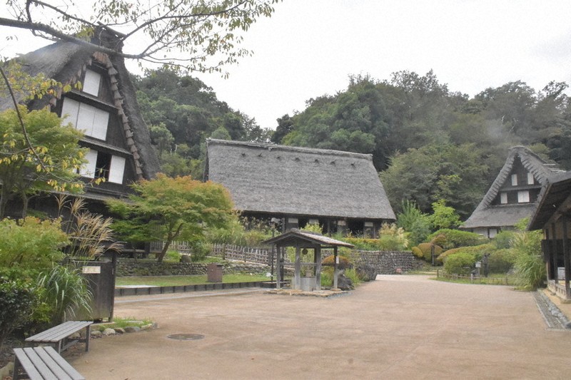 芸術さんぽ：地域発 川崎市立日本民家園 和の知恵・情緒に感動 ／栃木