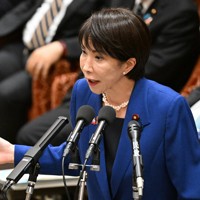 衆院予算委員会で立憲民主党・黒岩宇洋氏の質問に答弁する高市早苗首相＝国会内で2025年11月7日午後4時34分、平田明浩撮影