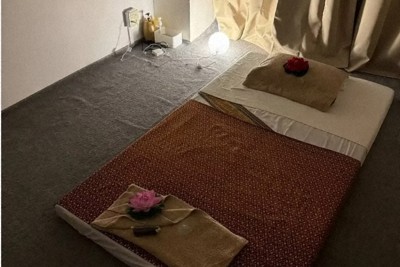 「あなたは残って働いて」母に売られた12歳の少女は、性交だけは拒んだ