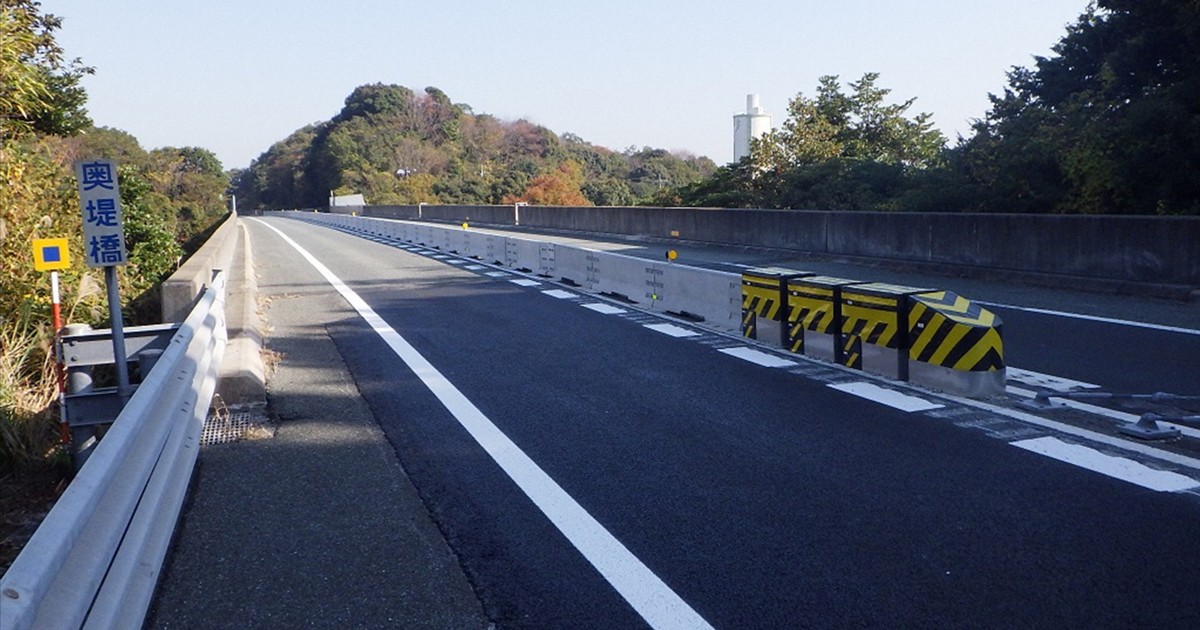 高速3社が四国の暫定2車線区間で区画柵増設へ　重大事故抑止狙い