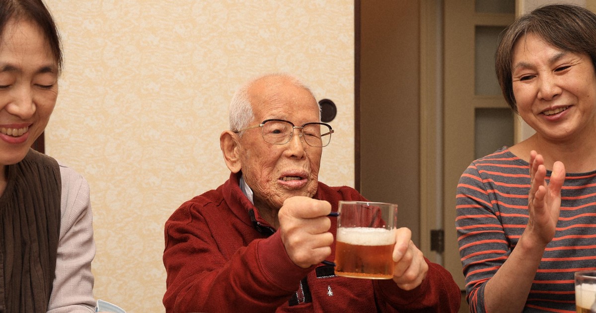 死ぬ時は古里で」 101歳で療養所退所、ハンセン病回復者の半生 | 毎日新聞