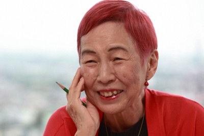 「面白い人生だったねって死ねるかな」と語る上野千鶴子さん＝東京都武蔵野市で2025年10月1日、小林努撮影