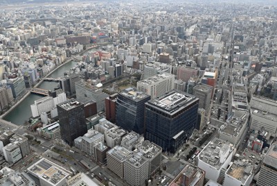 副首都構想で九州の候補地として注目される福岡市。中心部では再開発も進む＝福岡市中央区で2025年2月21日午前11時40分、本社ヘリから上入来尚撮影