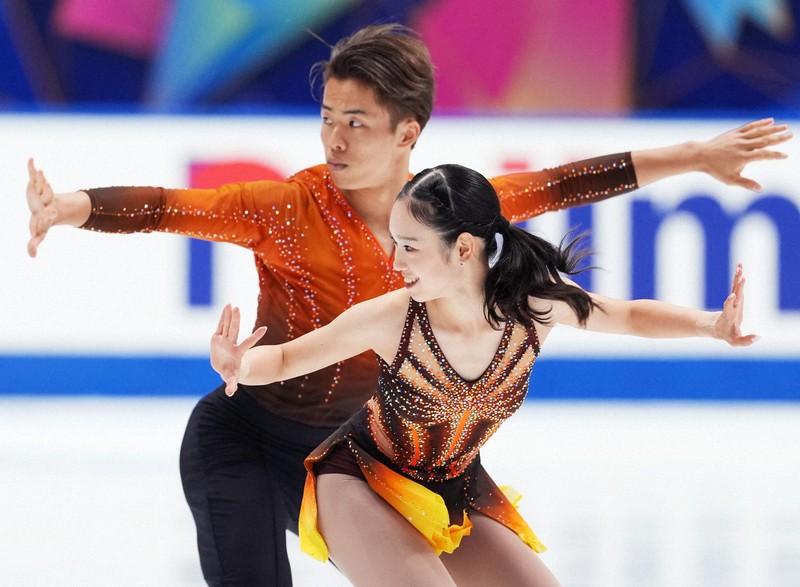 ペアSP ゆなすみは4位 「スイハン」が首位 フィギュアNHK杯 | 毎日新聞