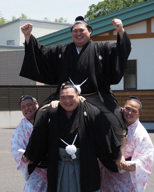 大相撲 横綱昇進 大の里に県民栄誉賞 「驚異的な活躍」 ／茨城 | 毎日新聞