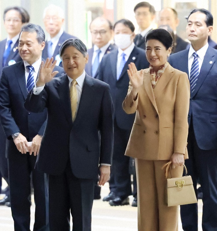 天皇、皇后両陛下が鳥羽水族館をご訪問 [写真特集2/8] | 毎日新聞
