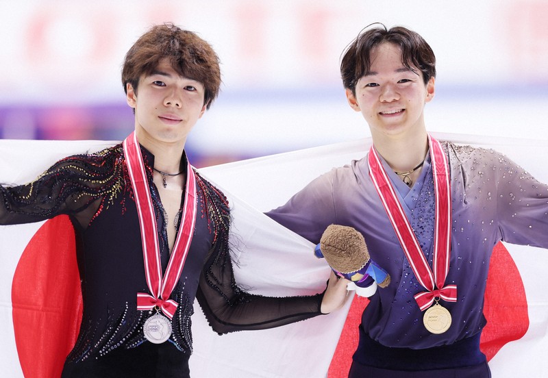 リンクサイド：3連覇の鍵山優真「駿のガッツポーズを生で見て…」 NHK杯