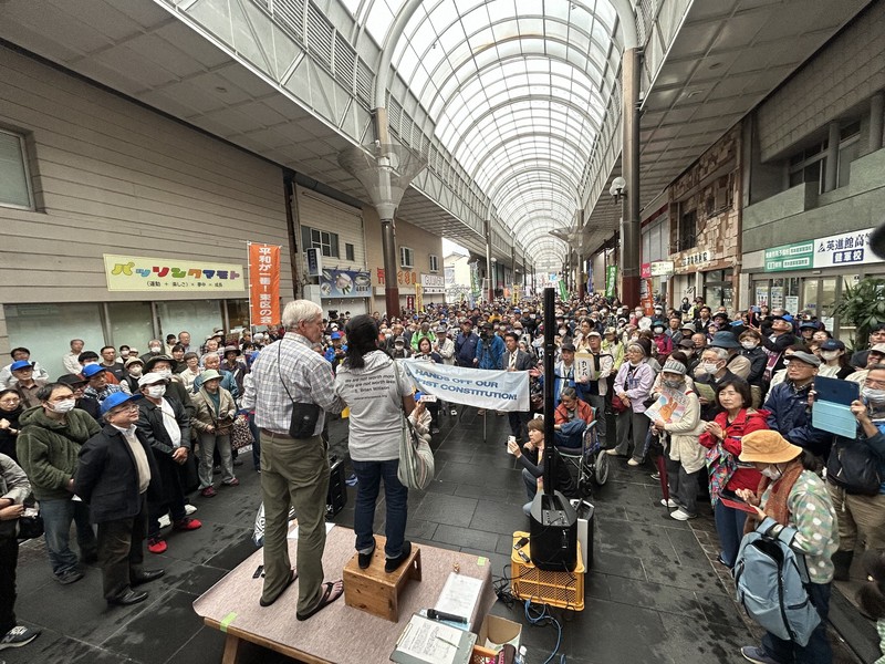 反撃能力」ミサイル配備中止求め集会 熊本の商店街に1200人 | 毎日新聞